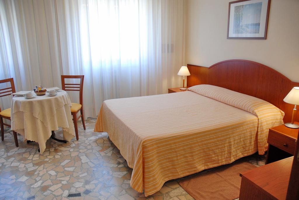 Il Nocchiero City Hotel Soverato Marina Exteriér fotografie